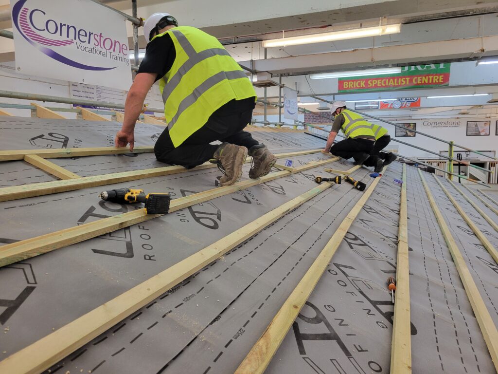 Installing Roof Batons